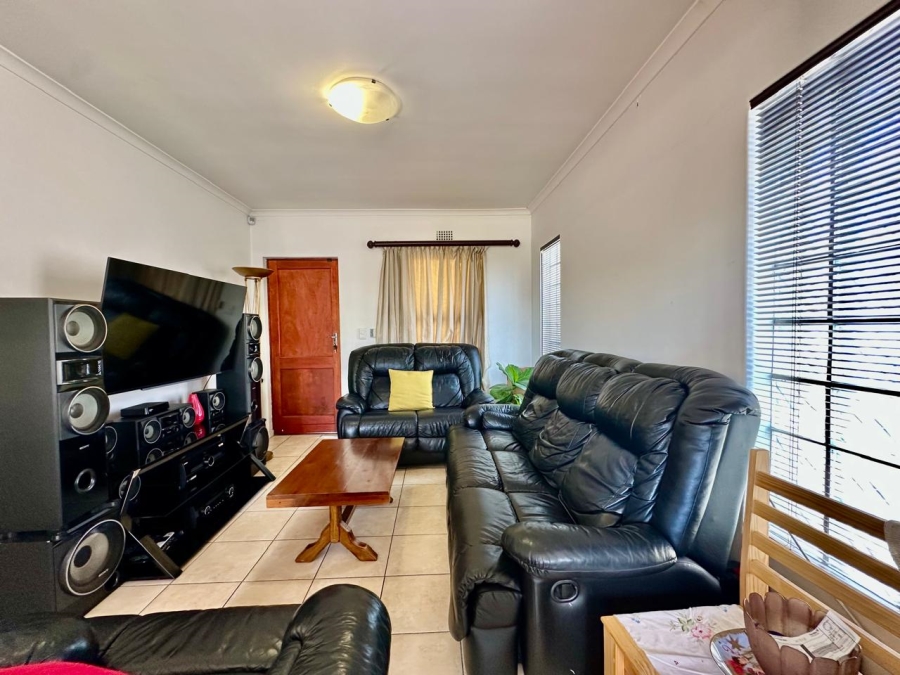 2 Bedroom Property for Sale in Bardale Village Western Cape
